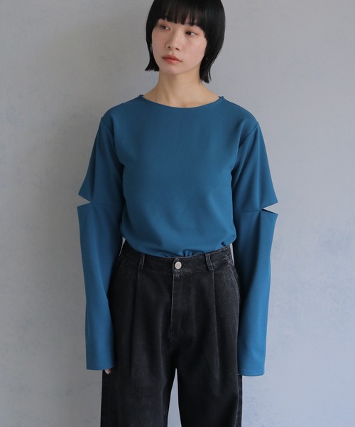 cheriella（シェリエラ）の「【cheriella】ジョーゼットカットアウトロンT GEORGETTE CUTOUT LONG TEE（Tシャツ/カットソー・レディース・ブルー/カーキ/ホワイト・M）」の6枚目の写真