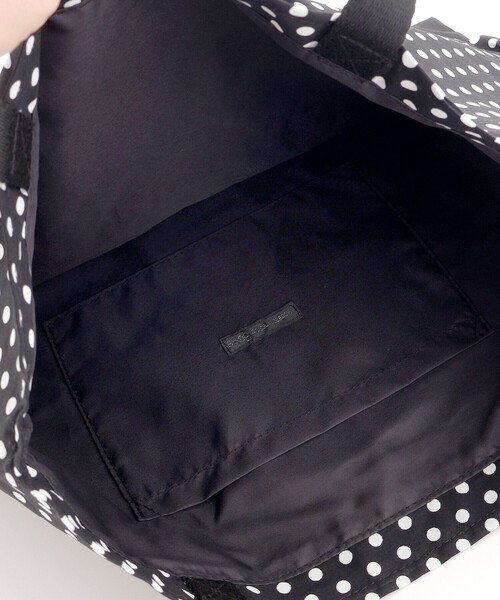 BeBe（ベベ）の「フリルレッスンバッグ（トートバッグ・キッズ・ブラック系その他/ピンク系その他・FREE）」の4枚目の写真