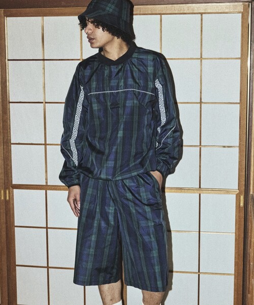 UMBRO（アンブロ）の「UMBRO/アンブロ 別注 Nylon Wide Shorts/ナイロン ワイドショートパンツ（その他パンツ・メンズ・チェック/グレー系/ベージュ系/ブラック/オフホワイト・MEDIUM/LARGE/X-LARGE）」の6枚目の写真