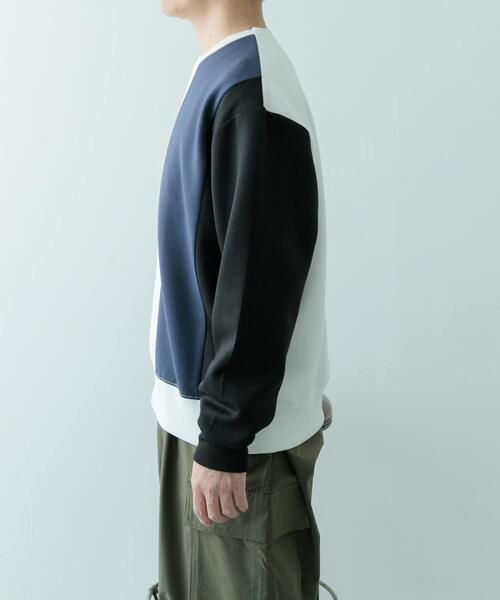 ITEMS URBANRESEARCH(アイテムズ アーバンリサーチ)の「ストレッチダンボール 切替トップス A(スウェット・メンズ・モカ/ネイビー/ブラック・MEDIUM/LARGE)」の6枚目の写真