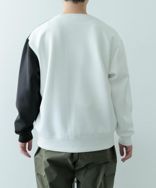 ITEMS URBANRESEARCH(アイテムズ アーバンリサーチ)の「ストレッチダンボール 切替トップス A(スウェット・メンズ・モカ/ネイビー/ブラック・MEDIUM/LARGE)」の22枚目の写真