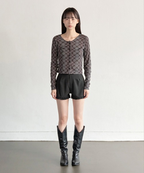 UNE MANSION（ユヌマンション）の「【UNE ORIGINAL】【セット着用可能】ラブリーロゼレースフリルショートパンツ（その他パンツ・レディース・チャコール/ブラック・SMALL/MEDIUM/LARGE）」の19枚目の写真