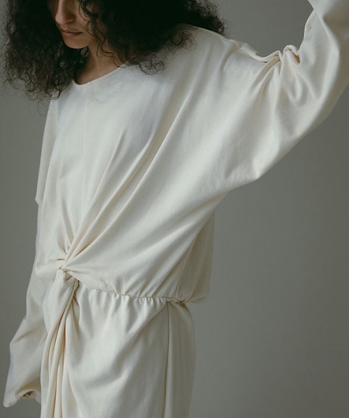 ETRE TOKYO（エトレトウキョウ）の「ウエストドレープロングワンピース（ワンピース・レディース・アイボリー/ネイビー・S/M）」の10枚目の写真