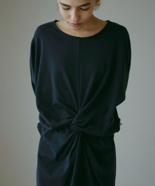 ETRE TOKYO（エトレトウキョウ）の「ウエストドレープロングワンピース（ワンピース・レディース・アイボリー/ネイビー・S/M）」の6枚目の写真