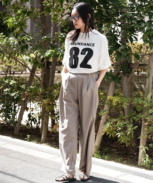 mili an deni(ミリアンデニ)の「半袖カレッジナンバリングTシャツ(Tシャツ/カットソー・レディース・ブラック/オフホワイト/チャコールグレー・M/L)」の8枚目の写真