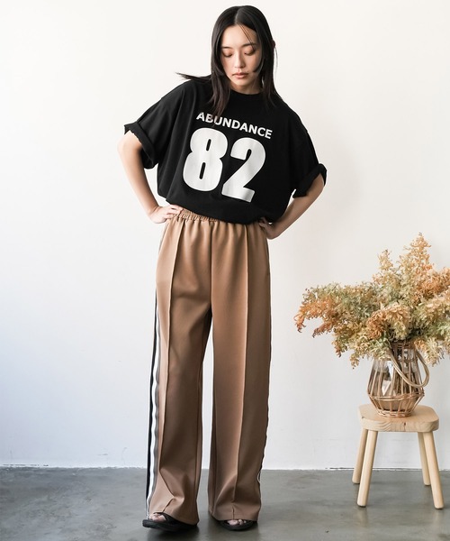 mili an deni(ミリアンデニ)の「半袖カレッジナンバリングTシャツ(Tシャツ/カットソー・レディース・ブラック/オフホワイト/チャコールグレー・M/L)」の12枚目の写真