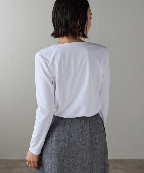etre pret（エトレプレ）の「タック切替え長袖カットソー（Tシャツ/カットソー・レディース・ホワイト/ブラック・15号/11号/9号/13号/5号/7号）」の10枚目の写真