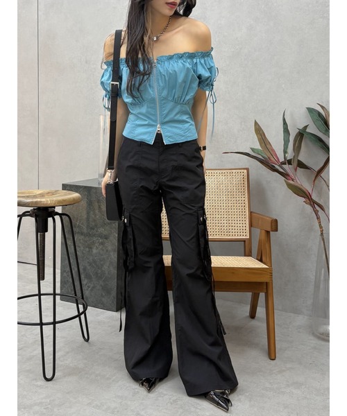 EVRIS(エヴリス)の「フロントジップリボンオフショルブラウス(シャツ/ブラウス・レディース・イエロー/ホワイト/ブルー/ブラック・FREE)」の22枚目の写真