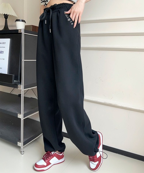aimoha(アイモハ)の「ハイウエストドローストリングパンツ(スウェットパンツ・レディース・ブラック/杢グレー/グレー/レッド/ライトベージュ・MEDIUM/LARGE/X-LARGE)」の1枚目の写真