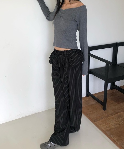 Teem Store(チームストア)の「ウエストティアードフリル ストライプワイドスラックスパンツ(スラックス・レディース・ブラック/チャコール・F)」の17枚目の写真