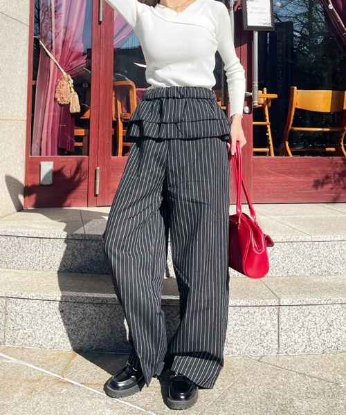 Teem Store(チームストア)の「ウエストティアードフリル ストライプワイドスラックスパンツ(スラックス・レディース・ブラック/チャコール・F)」の3枚目の写真