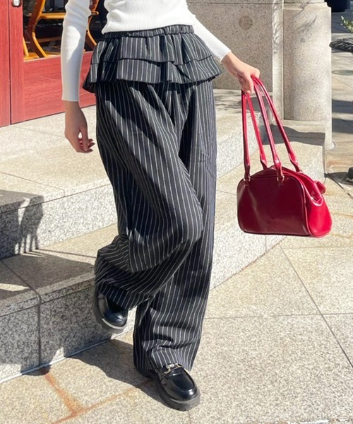 Teem Store(チームストア)の「ウエストティアードフリル ストライプワイドスラックスパンツ(スラックス・レディース・ブラック/チャコール・F)」の9枚目の写真