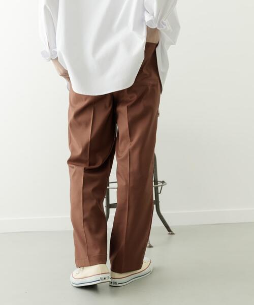 ITEMS URBANRESEARCH(アイテムズ アーバンリサーチ)の「1-tuckストレッチイージーパンツ(その他パンツ・メンズ・ブラック/ブラウン/ベージュ/グレー・MEDIUM/LARGE)」の11枚目の写真