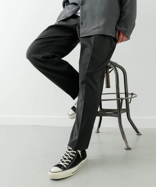 ITEMS URBANRESEARCH(アイテムズ アーバンリサーチ)の「1-tuckストレッチイージーパンツ(その他パンツ・メンズ・ブラック/ブラウン/ベージュ/グレー・MEDIUM/LARGE)」の13枚目の写真