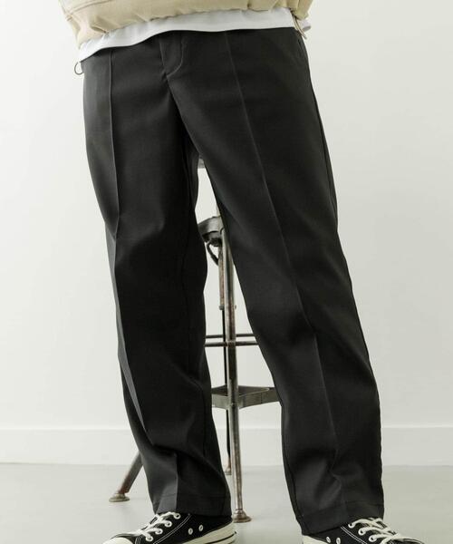 ITEMS URBANRESEARCH(アイテムズ アーバンリサーチ)の「1-tuckストレッチイージーパンツ(その他パンツ・メンズ・ブラック/ブラウン/ベージュ/グレー・MEDIUM/LARGE)」の17枚目の写真