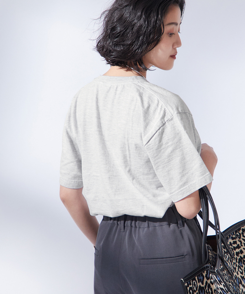 journal standard L'essage（ジャーナルスタンダードレサージュ）の「《追加》【MICKEY】ピグメントTシャツ（Tシャツ/カットソー・レディース・ブラウン/ホワイト/グレー・FREE）」の7枚目の写真