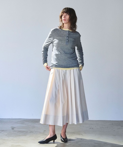 N.O.R.C（ノーク）の「タックフレアスカート【NYLON WEATHER】（スカート・レディース・ネイビー/アイボリー・S/M）」の4枚目の写真