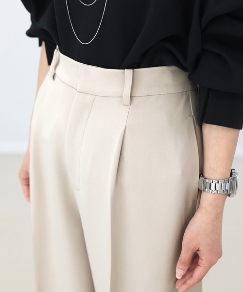 Aletta vita（アレッタビータ）の「フロントタックセンタープレスワイドパンツ（その他パンツ・レディース・ブラック/チャコール/ベージュ・S/M/L）」の8枚目の写真