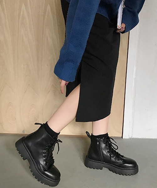 maison de LATIR(メゾンドラティール)の「厚底サイドジップショートブーツ【※小さめのつくり/普段より+1サイズ推奨】(ブーツ・レディース・ブラック・25cm/22.5cm/23cm/23.5cm/24cm/24.5cm)」の19枚目の写真