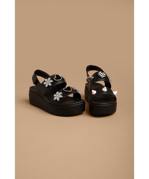 crocs(クロックス)の「クロックス ブルックリン フォーユー / crocs Brooklyn 4U(サンダル・レディース・ホワイト/ブラック/ベビーピンク・21cm/22cm/23cm/24cm/25cm)」の2枚目の写真