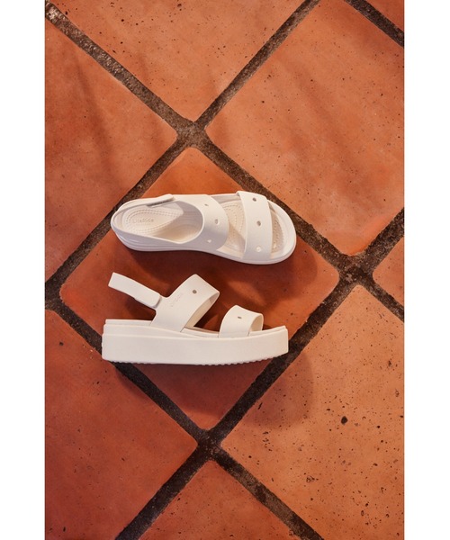 crocs(クロックス)の「クロックス ブルックリン フォーユー / crocs Brooklyn 4U(サンダル・レディース・ホワイト/ブラック/ベビーピンク・21cm/22cm/23cm/24cm/25cm)」の6枚目の写真