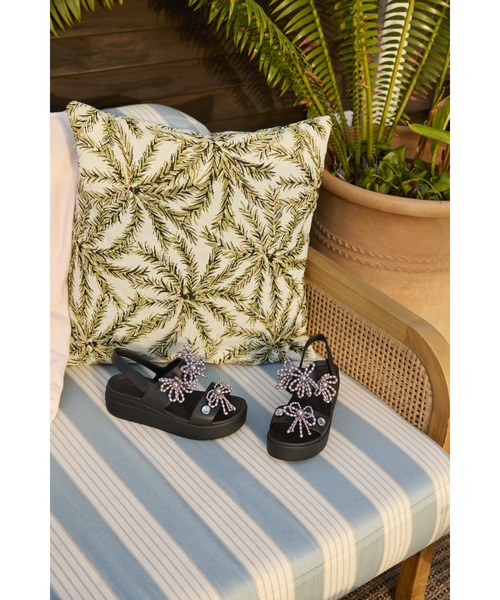 crocs(クロックス)の「クロックス ブルックリン フォーユー / crocs Brooklyn 4U(サンダル・レディース・ホワイト/ブラック/ベビーピンク・21cm/22cm/23cm/24cm/25cm)」の7枚目の写真