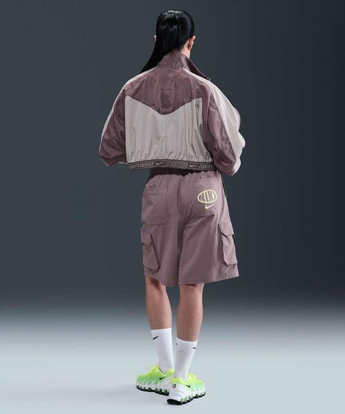 NIKE（ナイキ）の「ナイキ スポーツウェア カーニー Dri-FIT カーゴ スケートボードショートパンツ / Nike Sportswear Kearny Dri-FIT Cargo Skate Shorts IB7552-204 Taupe Grey（カーゴパンツ・メンズ・ピンク系その他・S/M/L/2XL/XL）」の12枚目の写真