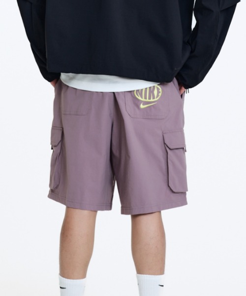 NIKE（ナイキ）の「ナイキ スポーツウェア カーニー Dri-FIT カーゴ スケートボードショートパンツ / Nike Sportswear Kearny Dri-FIT Cargo Skate Shorts IB7552-204 Taupe Grey（カーゴパンツ・メンズ・ピンク系その他・S/M/L/2XL/XL）」の6枚目の写真