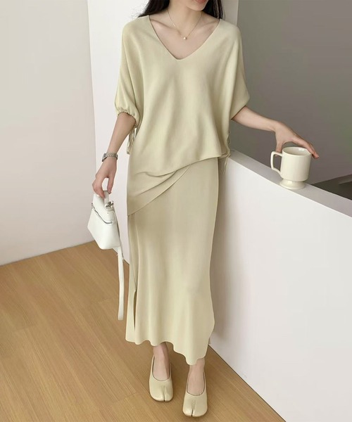 BANICO(バニコ)の「ゆったりトップス&ロングスカート セットアップ (SS)(セットアップ・レディース・ブラック/ベージュ/イエロー/ダークグレー/モカ・FREE)」の5枚目の写真