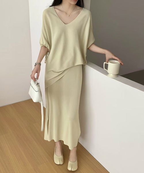 BANICO(バニコ)の「ゆったりトップス&ロングスカート セットアップ (SS)(セットアップ・レディース・ブラック/ベージュ/イエロー/ダークグレー/モカ・FREE)」の9枚目の写真