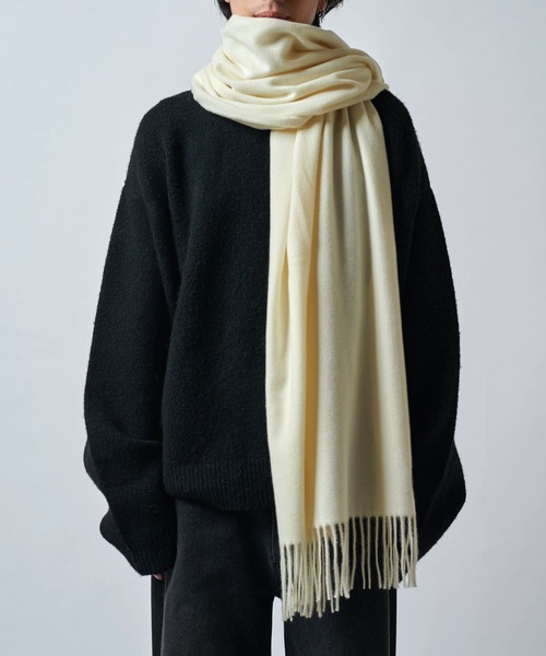 Lui's（ルイス）の「カシミヤタッチカラーロングマフラー（マフラー・メンズ・バーガンディー/ベージュ系その他/ホワイト/グレー/ブラック・FREE）」の19枚目の写真