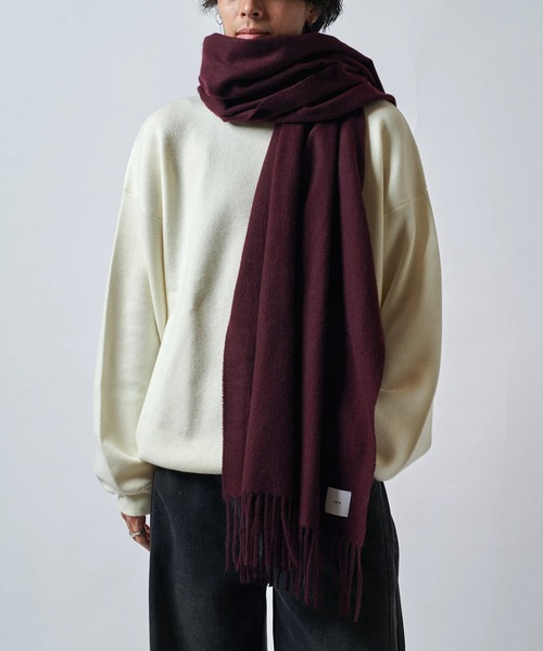Lui's（ルイス）の「カシミヤタッチカラーロングマフラー（マフラー・メンズ・バーガンディー/ベージュ系その他/ホワイト/グレー/ブラック・FREE）」の10枚目の写真