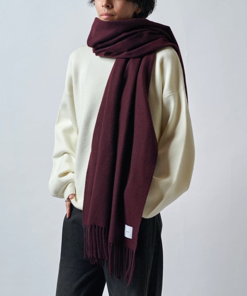 Lui's（ルイス）の「カシミヤタッチカラーロングマフラー（マフラー・メンズ・バーガンディー/ベージュ系その他/ホワイト/グレー/ブラック・FREE）」の11枚目の写真