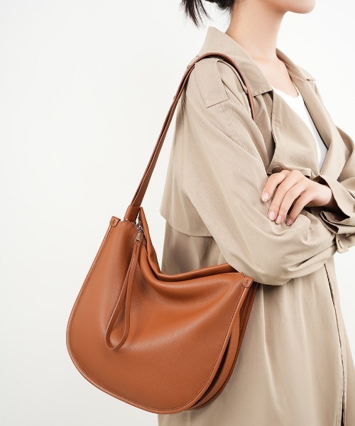 NiiNa（ニーナ）の「【 NiiNa / ニーナ 】高品質牛革 2way ラウンドフォルム ワンハンドル レザーバッグ（ショルダーバッグ・レディース・ダークブラウン/ブラウン/ブラック・FREE）」の20枚目の写真