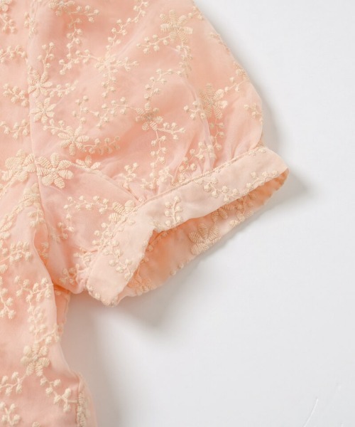 flower（フラワー）の「クラリティフラワーハーフブラウス（シャツ/ブラウス・レディース・コーラル/ホワイト・FREE）」の17枚目の写真