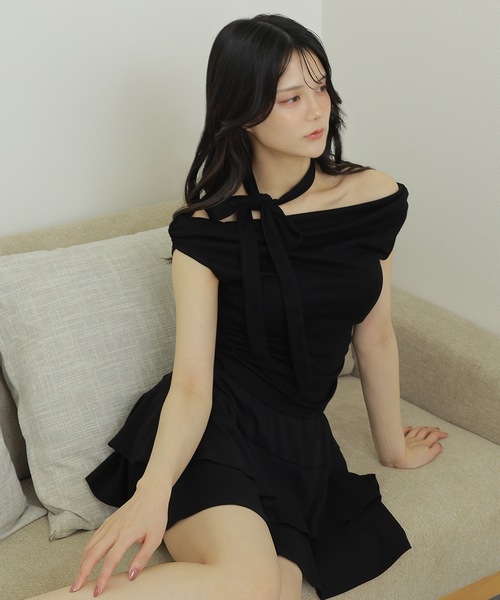 M DOLLY(エムドリー)の「muffler choker frill set up /マフラーチョーカーフリルセットアップ(セットアップ・レディース・ブラック/グレー・FREE)」の2枚目の写真