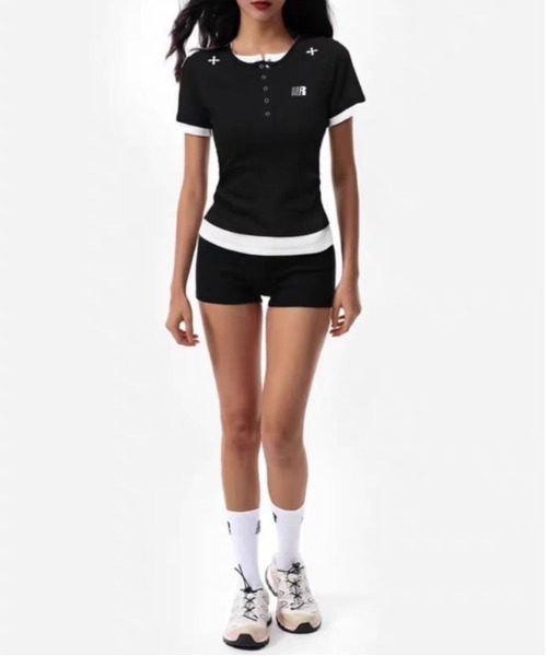 AsheKsha(アシクシャ)の「【新作】ボタン配色フェイクツーピースフィットショートスリーブ(Tシャツ/カットソー・レディース・グレー/ブラック・F)」の16枚目の写真