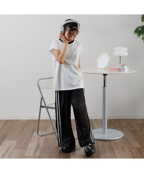 algy(アルジー)の「フレンチスリーブワンポイントシシュウT(Tシャツ/カットソー・キッズ・ピンク/レッド/オフホワイト/サックスブルー・XX-SMALL/X-SMALL/MEDIUM/SMALL)」の11枚目の写真