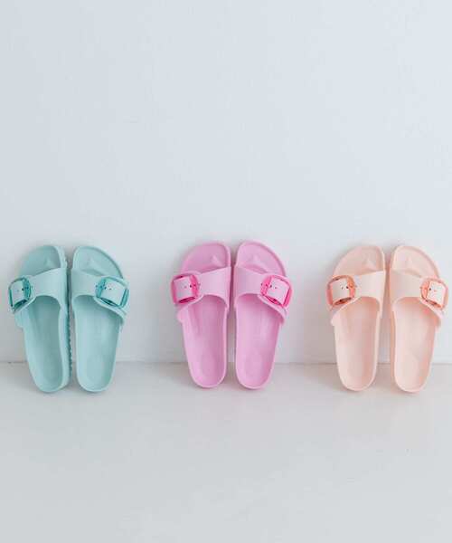 BIRKENSTOCK(ビルケンシュトック)の「BIRKENSTOCK Madrid Big Buckle EVA(サンダル・レディース・ピンク・36/37/38)」の3枚目の写真