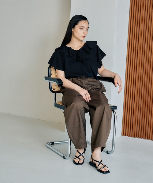 LEPSIM（レプシィム）の「フリル襟デザインプルオーバー　570924（Tシャツ/カットソー・レディース・ブラウン/レッド/オフホワイト/ブラック・FREE）」の12枚目の写真