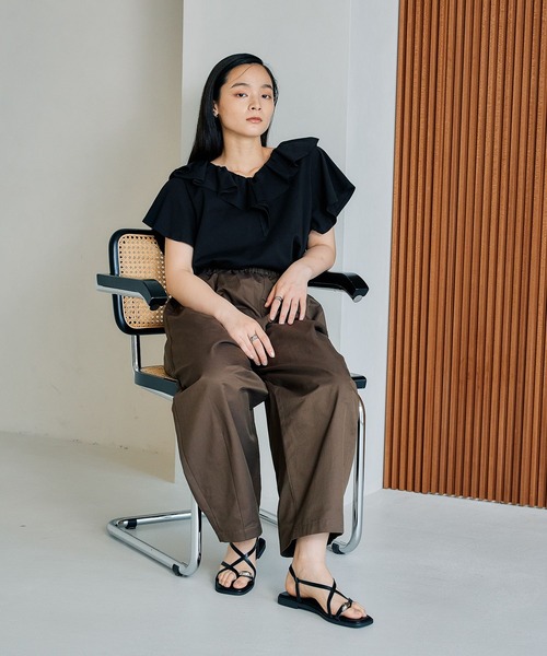 LEPSIM（レプシィム）の「フリル襟デザインプルオーバー　570924（Tシャツ/カットソー・レディース・ブラウン/レッド/オフホワイト/ブラック・FREE）」の13枚目の写真
