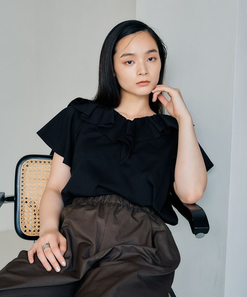 LEPSIM（レプシィム）の「フリル襟デザインプルオーバー　570924（Tシャツ/カットソー・レディース・ブラウン/レッド/オフホワイト/ブラック・FREE）」の16枚目の写真