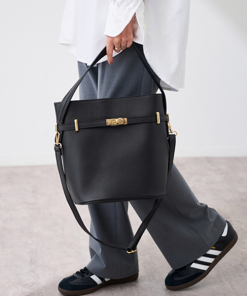 AULENTTI/オウレンティワンハンドル金具付きbasketバック