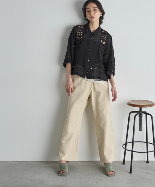 THE YOn(ザヨン)の「クロシェアクセントクロップドハーフスリーブリネンシャツ(シャツ/ブラウス・レディース・アイボリー/ブラック・FREE)」の17枚目の写真