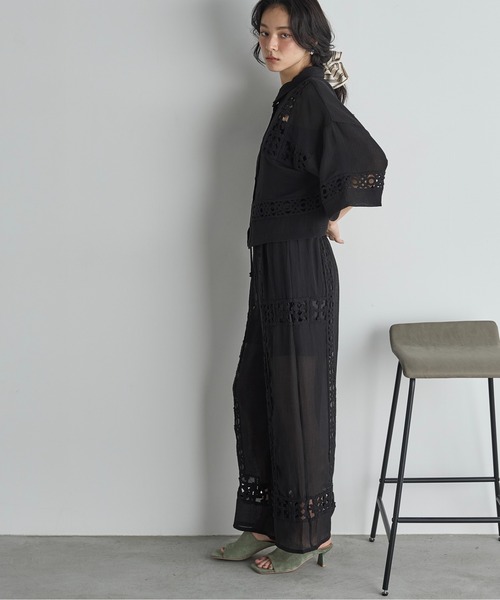 THE YOn(ザヨン)の「クロシェアクセントクロップドハーフスリーブリネンシャツ(シャツ/ブラウス・レディース・アイボリー/ブラック・FREE)」の20枚目の写真