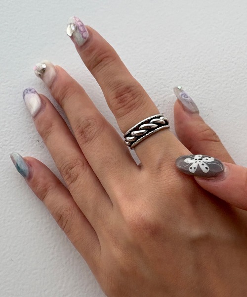 kutir(クティール)の「kutirlune/ツイストリング(リング・メンズ・シルバー・FREE)」の3枚目の写真