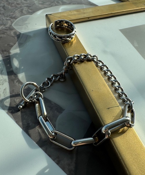 kutir(クティール)の「kutirlune/ツイストリング(リング・メンズ・シルバー・FREE)」の2枚目の写真