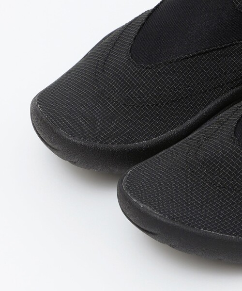 SHIPS（シップス）の「NIKE: AQUA TURF（スニーカー・メンズ・ブラック・8/10/9）」の3枚目の写真