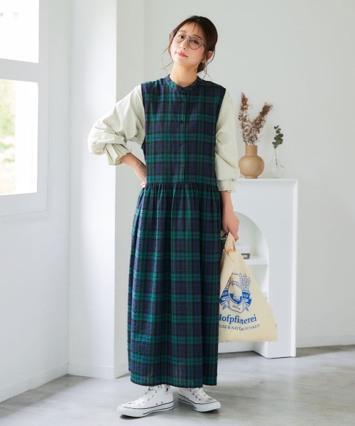 SMILE LAND（スマイルランド）の「＜大きいサイズ＞先染めサッカー前ボタンギャザー入ジャンパースカート（ジャンパースカート・レディース・ブラック系/グリーン系・L～LL/3L～4L/5L～6L）」の20枚目の写真