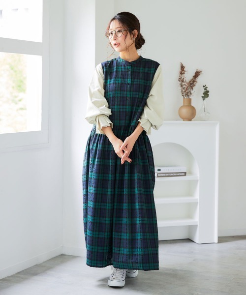 SMILE LAND（スマイルランド）の「＜大きいサイズ＞先染めサッカー前ボタンギャザー入ジャンパースカート（ジャンパースカート・レディース・ブラック系/グリーン系・L～LL/3L～4L/5L～6L）」の22枚目の写真